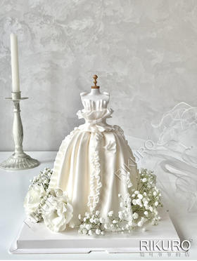 婚纱礼服裙 | 翻糖加高鲜果蛋糕