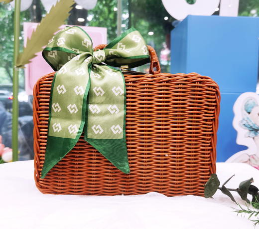 伴手礼|婚庆满月商务伴手礼藤编复古手提箱+白松果+丝带/110248&112440&101763&112704&117710&110055 商品图1