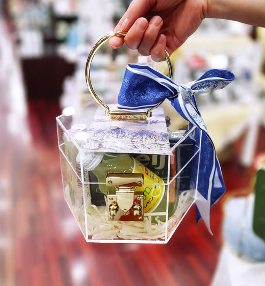 预定伴手礼|婚庆满月商务伴六边形礼盒+玻璃杯+卡片+丝带/010035&010126&043383&060519&024575 商品图0