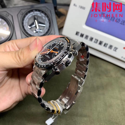 OM欧miga超霸系列 赛车计时码表 原版9900自动上链计时机械机芯，3点盘为12小时和60分钟累积计时盘。所有功能及外观与原版一致。 商品图5