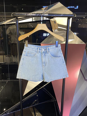 高腰A字牛仔短裤