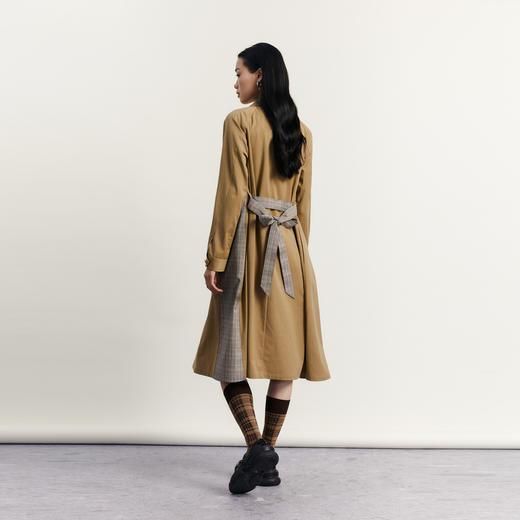 谜底时尚长款风衣女2023秋款通勤风翻领贴布绣外套长袖233ME1111 商品图2