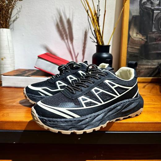 户外压胶工艺舒适软底透气登山鞋 商品图1