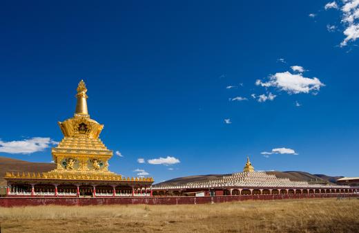 （越野车）川西·秋季10—14天：华尖山、措普沟、格聂神山、色达、玛嘉沟、稻城亚丁、达古冰川、丹巴彩林、色达、金川 商品图8