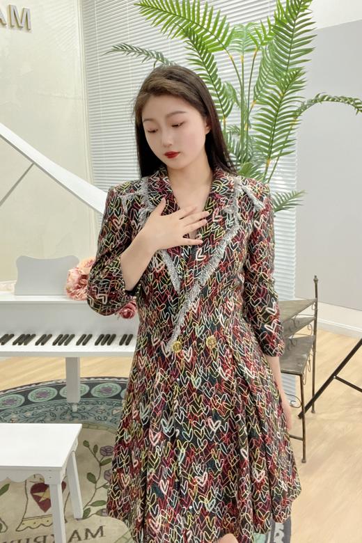 臣禾爱心风衣连衣裙9101920144 商品图0