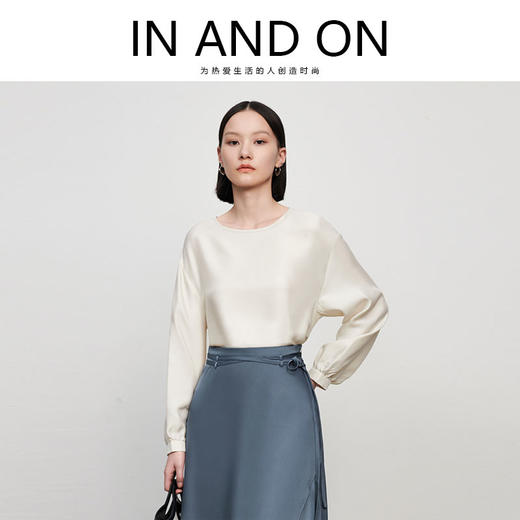 【品牌优选】【合作直发】IN AND ON女士春季新款桑蚕丝宫廷袖圆领纯色舒适百搭宽松上衣 商品图0