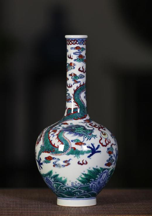 斗彩双龙戏珠胆瓶 商品图0