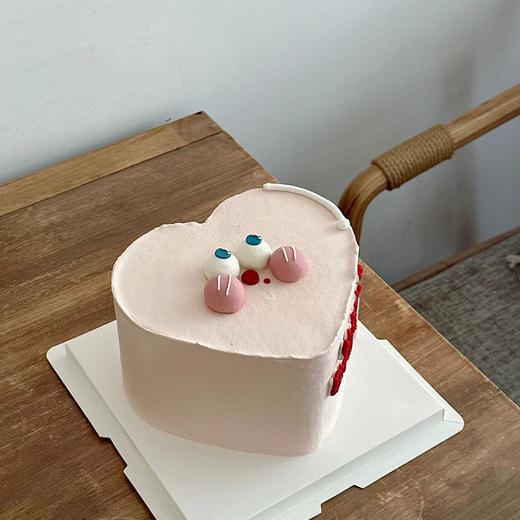 可爱爱心蛋糕（提前6小时预定） 商品图0
