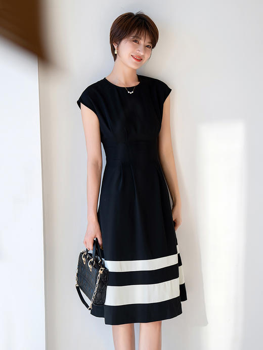 黑色圆领无袖连衣裙女2023新款知性拼接通勤设计感裙子 商品图3