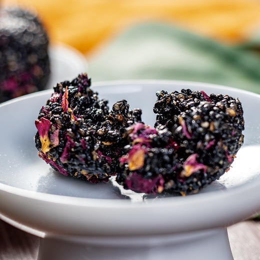 【买二送一！玫瑰黑芝麻丸】颗颗饱满，口感细腻香醇，营养丰富，自然滋味，好吃不上火，玫瑰花整粒芝麻蜂蜜丸 商品图3