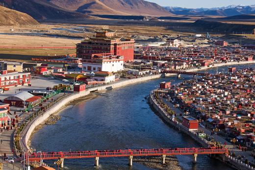 （越野车）川西·秋季10—14天：华尖山、措普沟、格聂神山、色达、玛嘉沟、稻城亚丁、达古冰川、丹巴彩林、色达、金川 商品图6