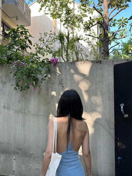 HOSIKARI｜HO23SS24 星空挂脖露背针织连衣裙 [ 黑 / 蓝 ] 商品图2