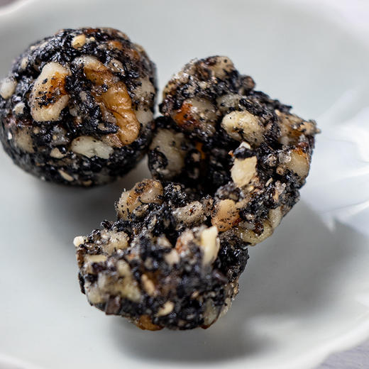 【买二送一！黑芝麻核桃丸】粒粒香甜，营养丰富健康美味，口感细腻香醇，鲜香软糯，薄皮核桃口感香甜，丸核桃小丸子五谷杂粮零食核桃仁核桃丸 商品图2