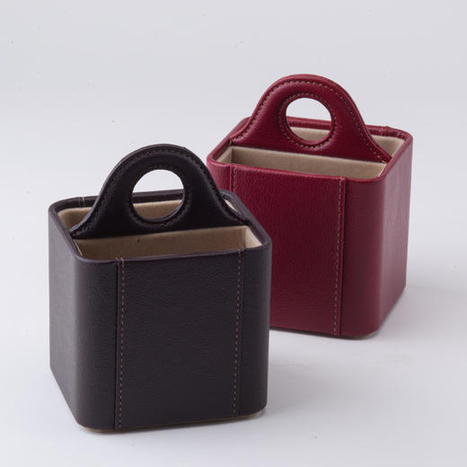 【6F】多样屋（TAYOHYA）桌面遥控器收纳盒家居数据线手机杂物插座PU革皮质荔枝纹多功能储物盒 商品图2