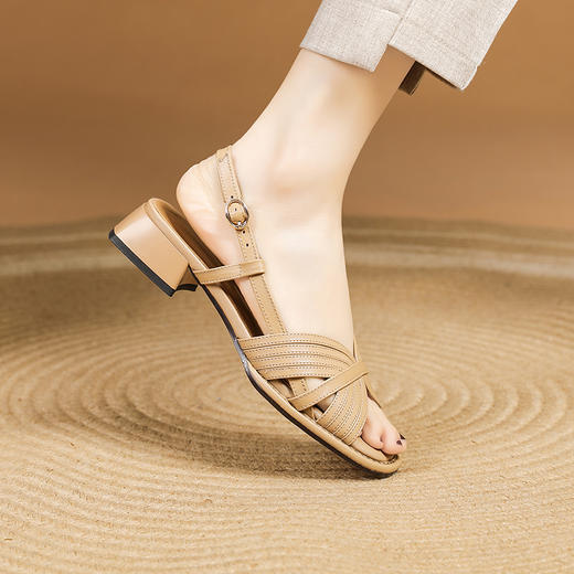 舒适百搭，低跟粗跟凉鞋XYM-k778 商品图2