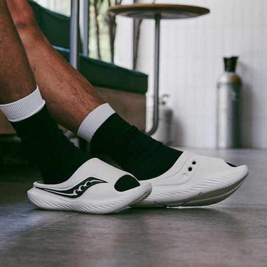 Saucony索康尼Cradle男女款摇篮运动拖鞋滚动减震一脚蹬酷动城凉拖 商品图0