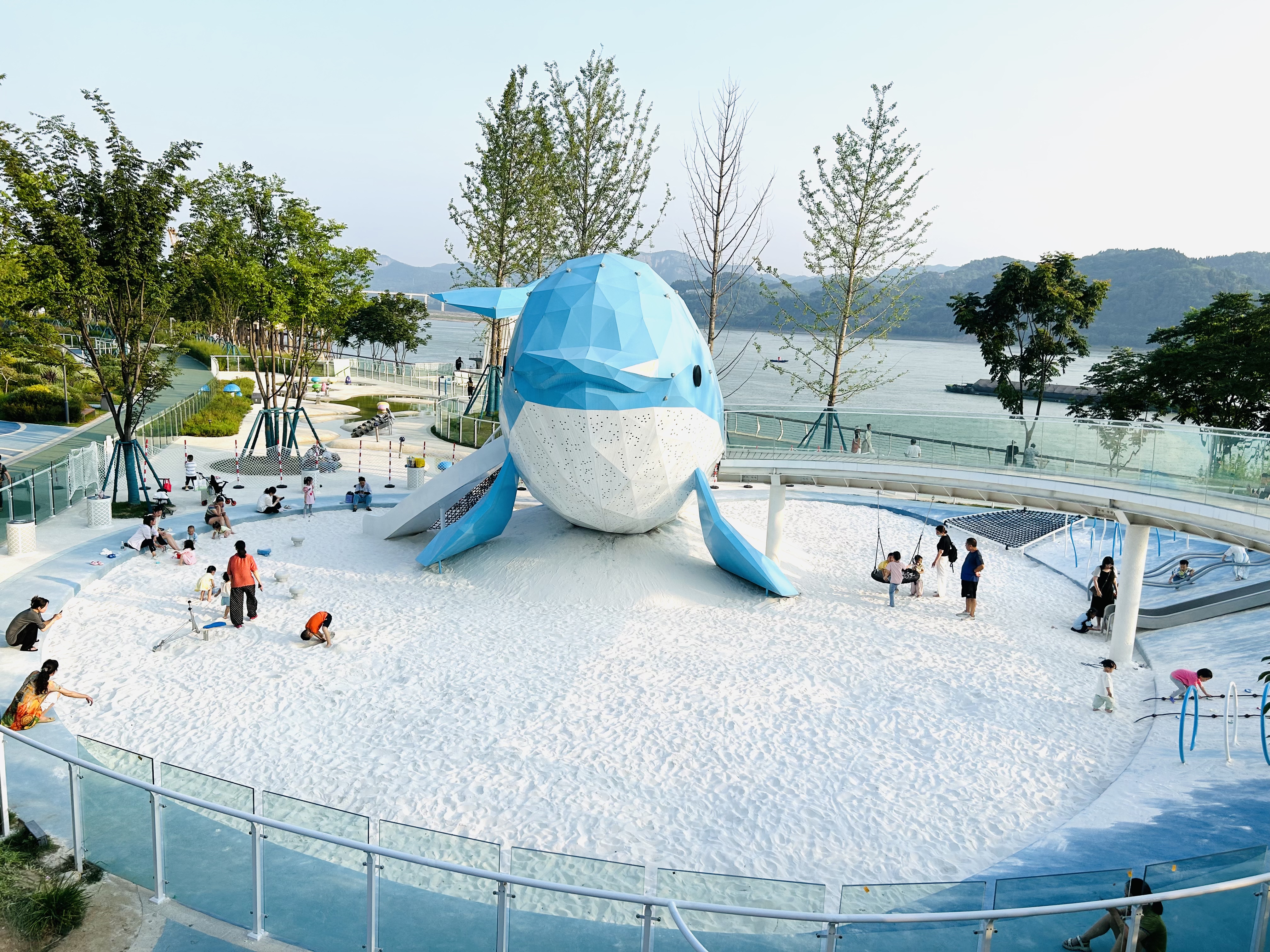 【宜昌滨江公园江豚广场】儿童沙池游乐项目