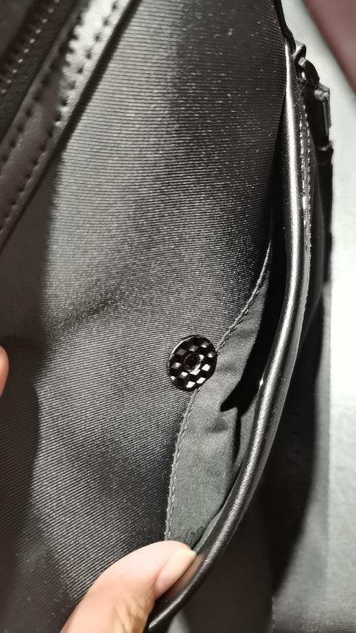 新秀丽男士 休闲商务竖式斜挎包 BR6*004 商品图3