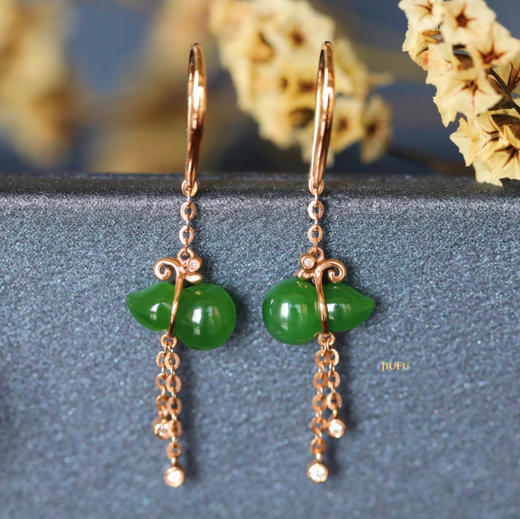 18K玫瑰金和田玉（碧玉）葫芦镶钻耳饰/立体葫芦6*10mm/总长39mm 商品图1