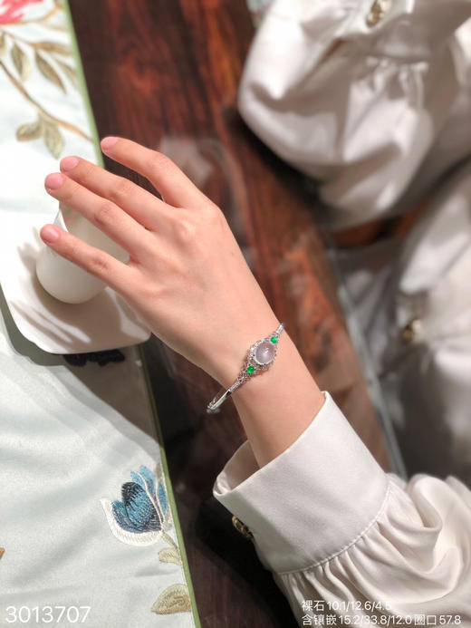 3013707，玻璃蛋面手镯。圈口57.8。  具体价格微信咨询 商品图4