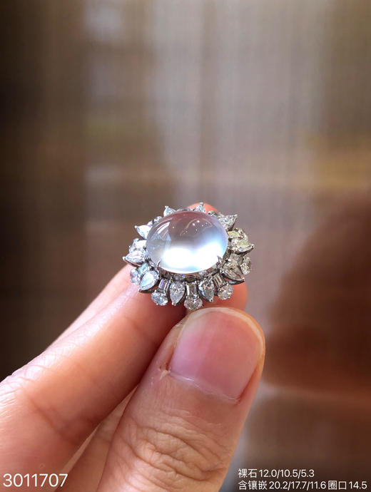 3011707，玻璃蛋面戒指。具体价格微信咨询 商品图2