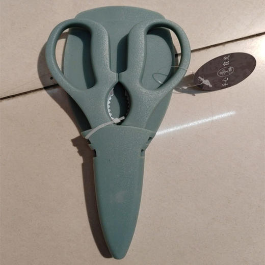 【9.9元/个】手心食光带套剪刀（美陈）（1118300） 商品图0