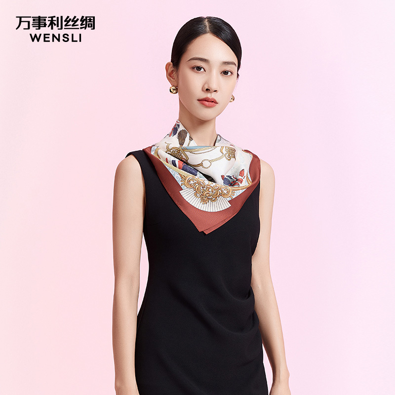 万事利“春和景明”63厘米双面印花真丝中方巾