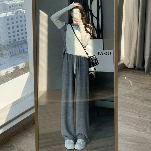 时尚韩系设计，春夏新款奶昔韩系阔腿裤女，高腰宽松设计，修饰身材，展现完美曲线。轻松搭配，适合各种场合和体型。不仅百搭，更是舒适自在的休闲裤！ 商品图0