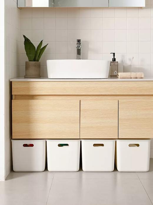 霜山白色手提收纳盒 化妆品整理盒家用杂物零食筐储物盒塑料衣服收纳箱 商品图1