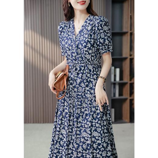 YX【定制15天】FSW高级感显白V领连衣裙韩版设计感碎花显瘦长裙 商品图4