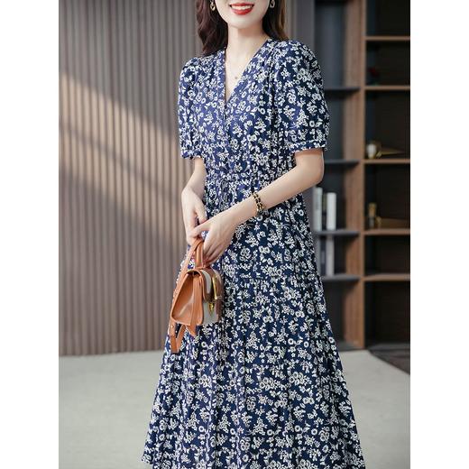 YX【定制15天】FSW高级感显白V领连衣裙韩版设计感碎花显瘦长裙 商品图0