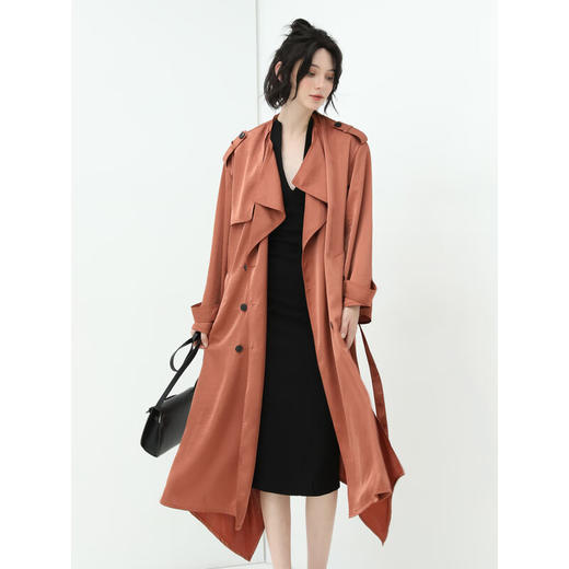 COCOBELLA质感缎面气质长风衣不规则下摆通勤外套WN507 商品图2