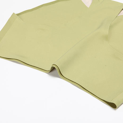 都市丽人纯色简约Vbra泳布平角女士内裤少女内裤新年本命年红品LP36N6 商品图4