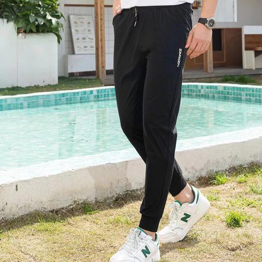 【新款上架必备单品！】采用冰丝高科技面料，防水防污防晒，轻盈透气，凉爽舒适。男女同款，显瘦休闲裤 商品图3