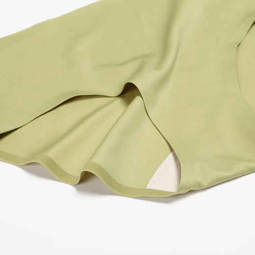 都市丽人纯色简约Vbra泳布平角女士内裤少女内裤新年本命年红品LP36N6 商品图5