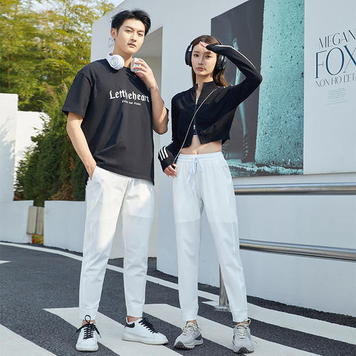 【新款速干裤，轻薄透气，冰丝面料】防晒、显瘦、修身设计，适合户外运动、瑜伽健身。舒适感媲美棉质，让你在酷暑中迎接丝丝微凉，畅享运动乐趣。 商品图5