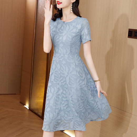 浅蓝色蕾丝圆领连衣裙，时尚优雅百搭修身显瘦A字裙AHM-mmjp8528 商品图1