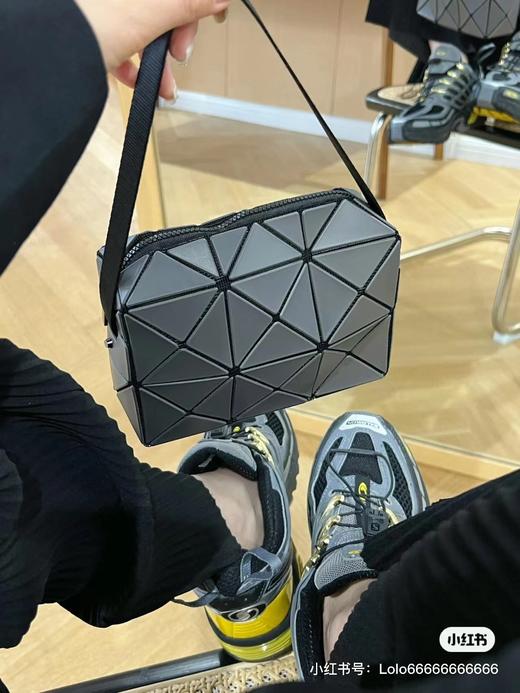 Issey Miyak*e三宅一生小方盒丘比特包 肩带随意调节 腋下、单肩、斜胯包 商品图5