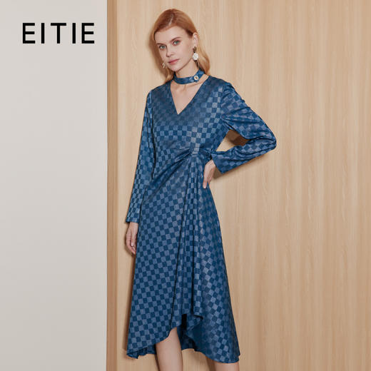 EITIE爱特爱时尚V领不规则设计收腰显瘦格纹蓝色连衣裙秋季新款C07218 商品图0