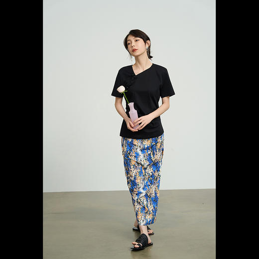 【99元/2件任选|不退换】T575H国风情调中式改良手工一字盘扣T恤上衣黑色短袖 商品图3