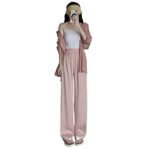 醋酸冰丝裤子女，夏季薄款，防蚊防晒，宽松高腰，三种不同长度休闲裤，垂感凉凉拖地裤。采用科技面料，亲肤透气，吸湿排汗，舒适不粘腿。设计独特，显瘦效果明显，彰显女性美态。 商品图5