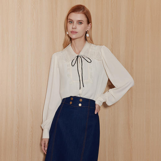 EITIE爱特秋季新款娃娃领百搭长袖纯色小上衣7113803 商品图2