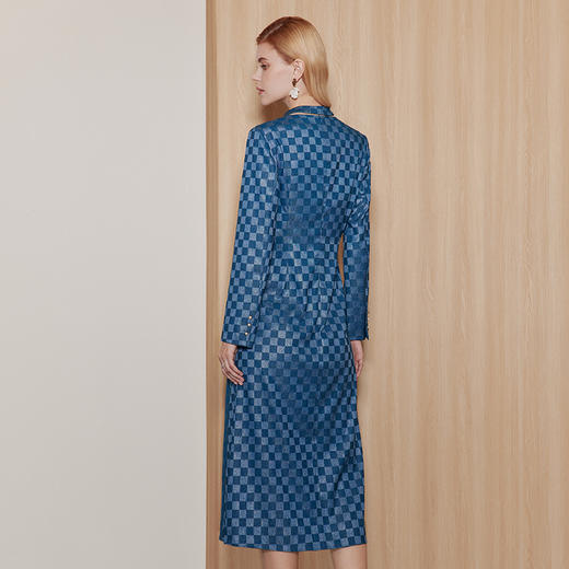 EITIE爱特爱时尚V领不规则设计收腰显瘦格纹蓝色连衣裙秋季新款C07218 商品图4