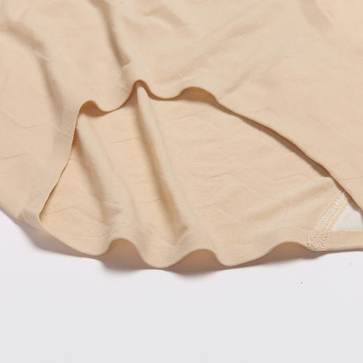 都市丽人基础系列无缝零感无痕平角女士内裤新年本命年红品中腰平角裤LK35H6 商品图5