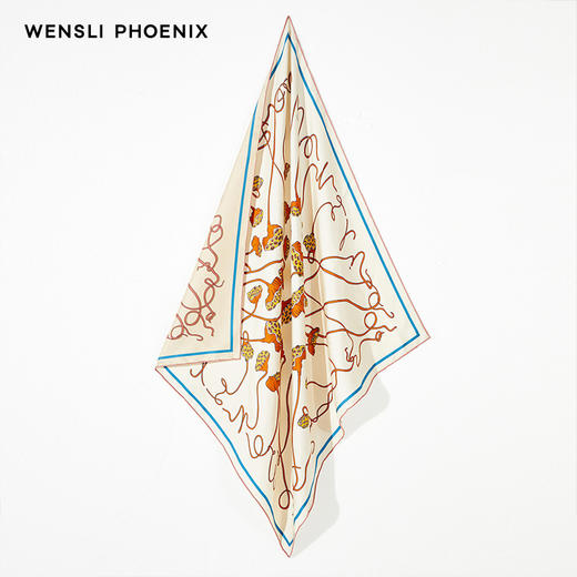 凤凰之家“莲华”63厘米双面印花真丝中方巾 商品图4