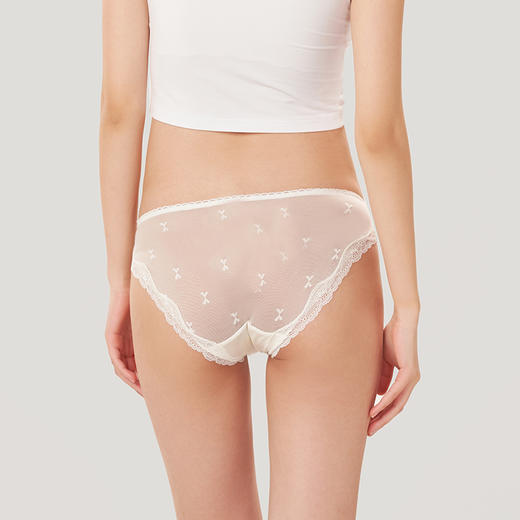 都市丽人时尚系列纯色蕾丝网布三角女士内裤新年本命年红品低腰三角裤LK331G 商品图3