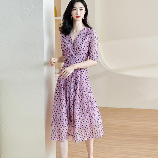 【S】米思阳夏季新款气质典雅范v领连衣裙收腰压褶印花中长裙2310 商品图0