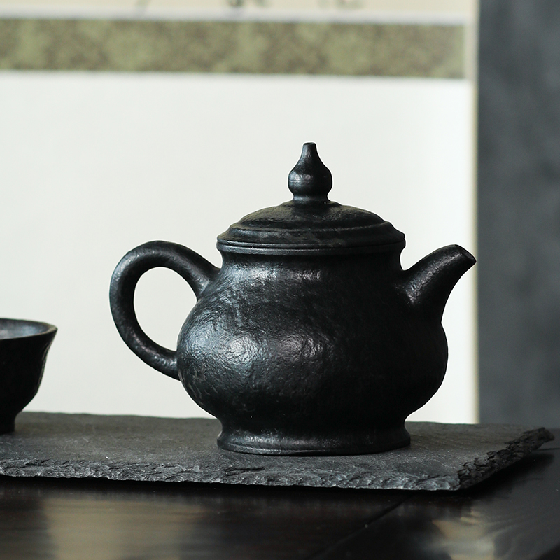 大师亲工，收藏级冰碛岩豹纹透光潘壶