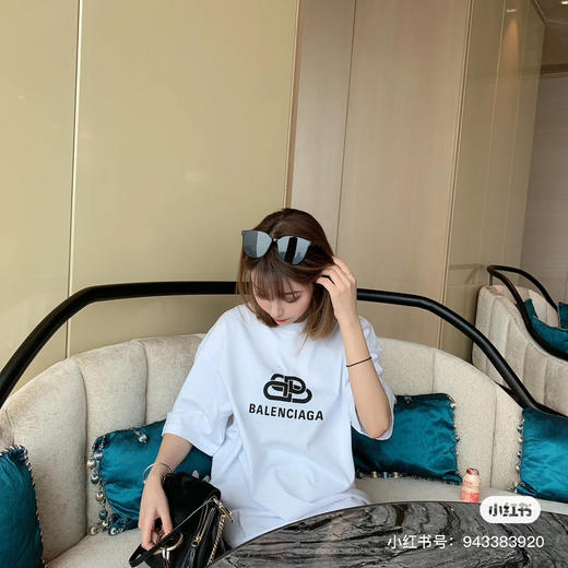 巴黎世家 锁扣T恤 商品图2