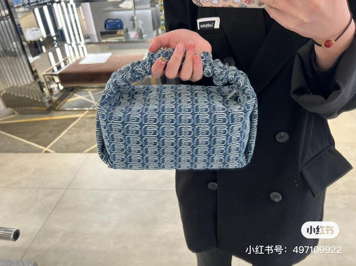 Aw大王丝绸饭盒包 商品图0